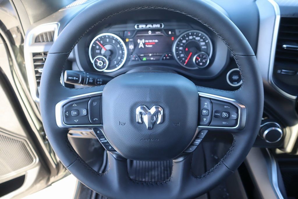 New 2026 RAM 1500 4x4 Crew Cab image 3