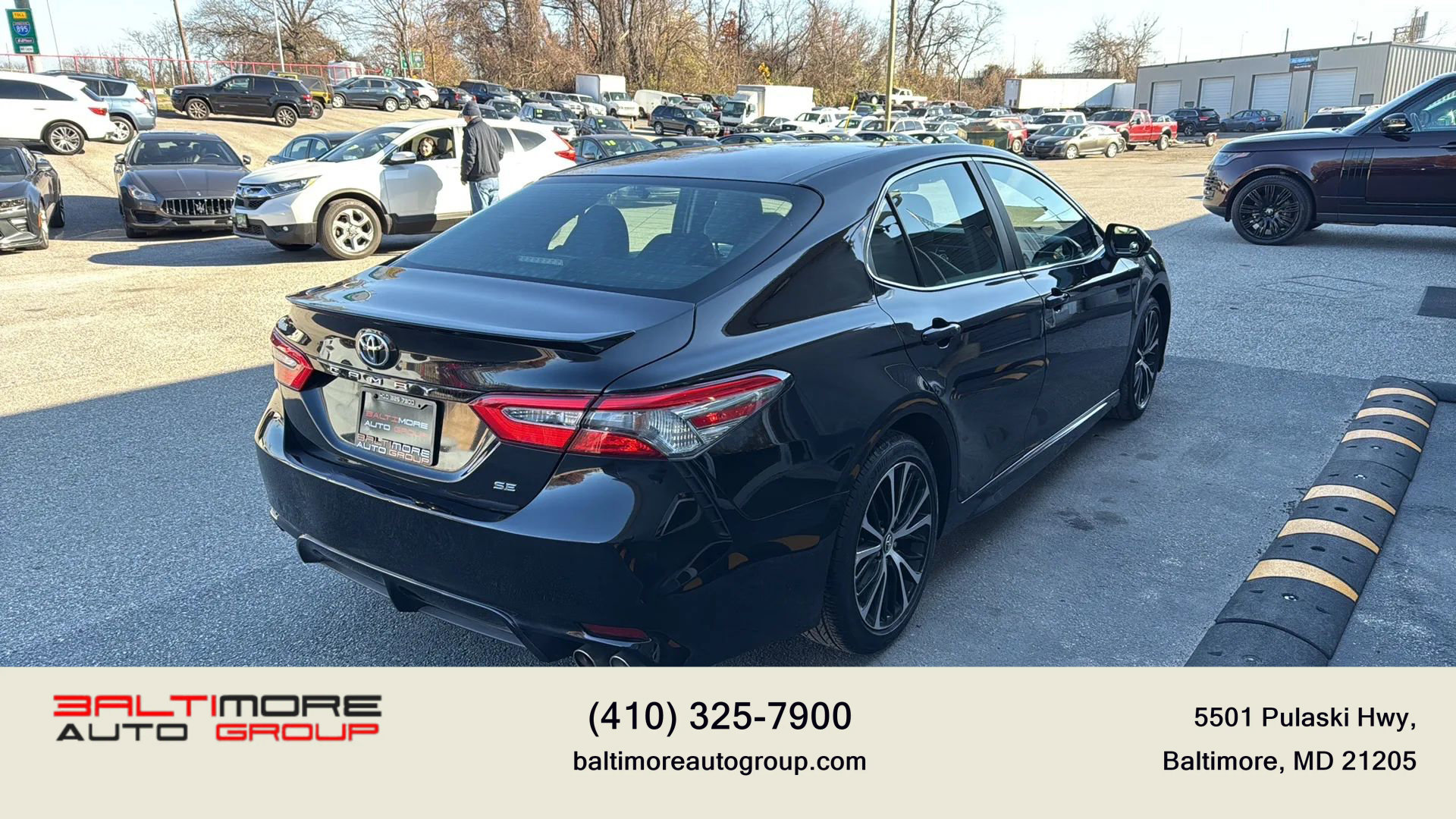 Used 2018 Toyota Camry SE image 4