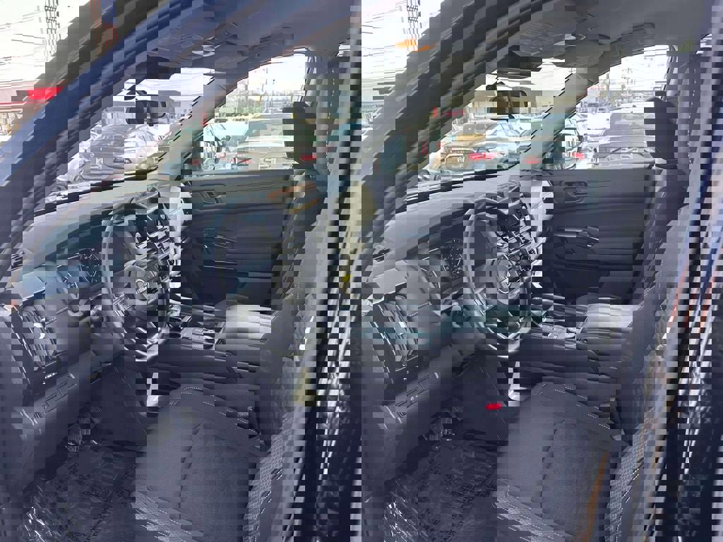 Certified 2025 Nissan Pathfinder S image 15