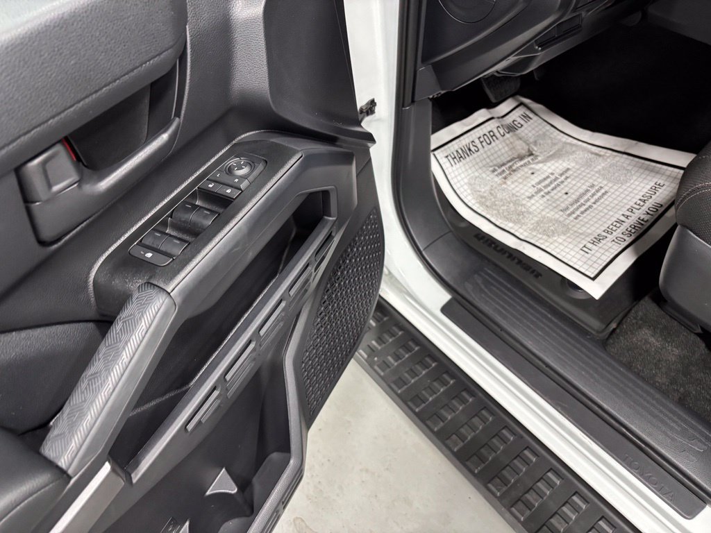 Used 2026 Toyota 4Runner SR5 AWD/4WD image 9