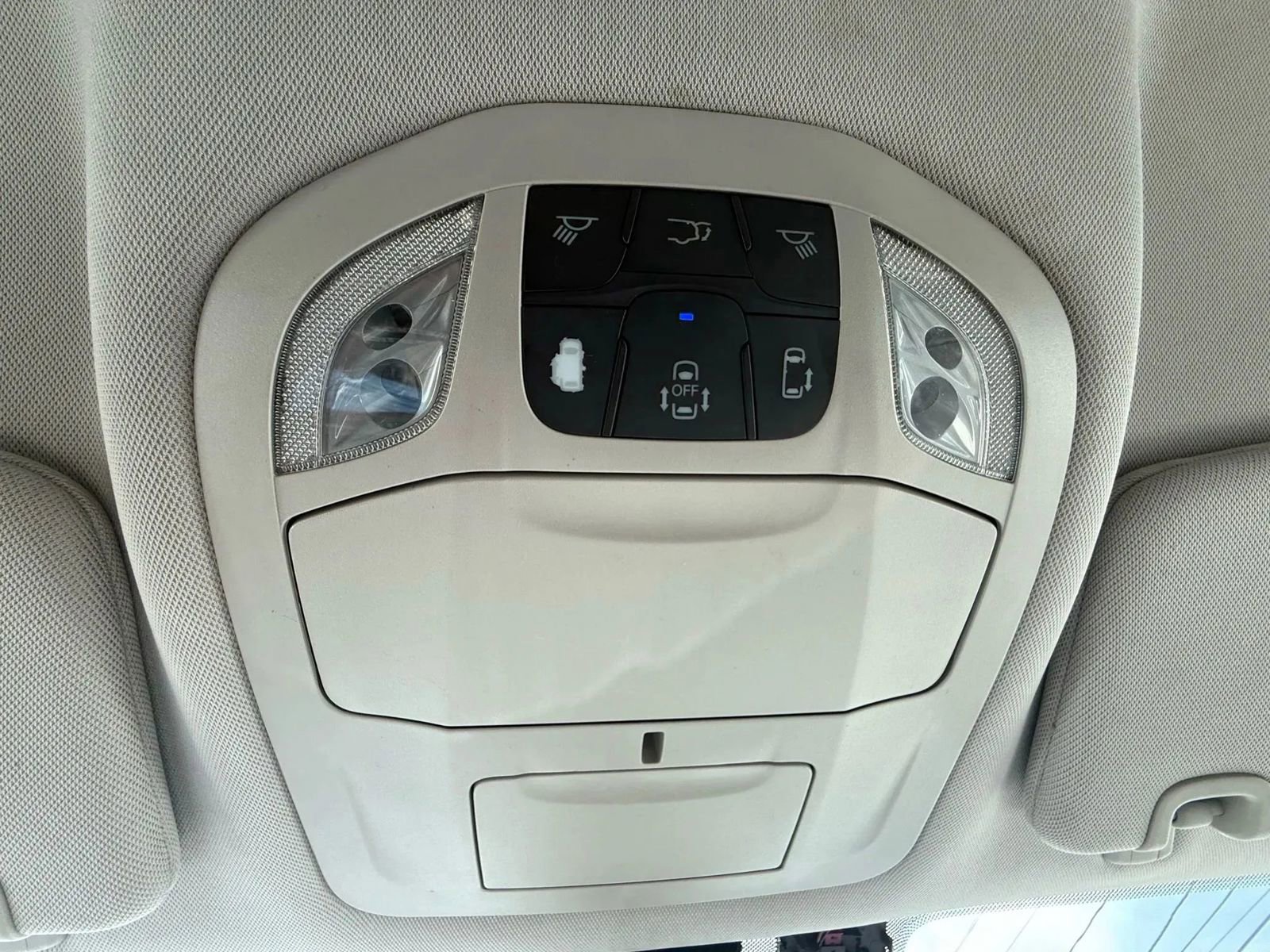 Used 2017 Chrysler Pacifica Touring-L w/ Tire & Wheel Group image 40