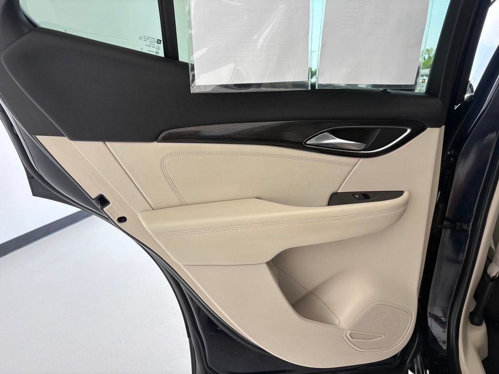 Used 2021 Buick Envision Essence FWD image 31