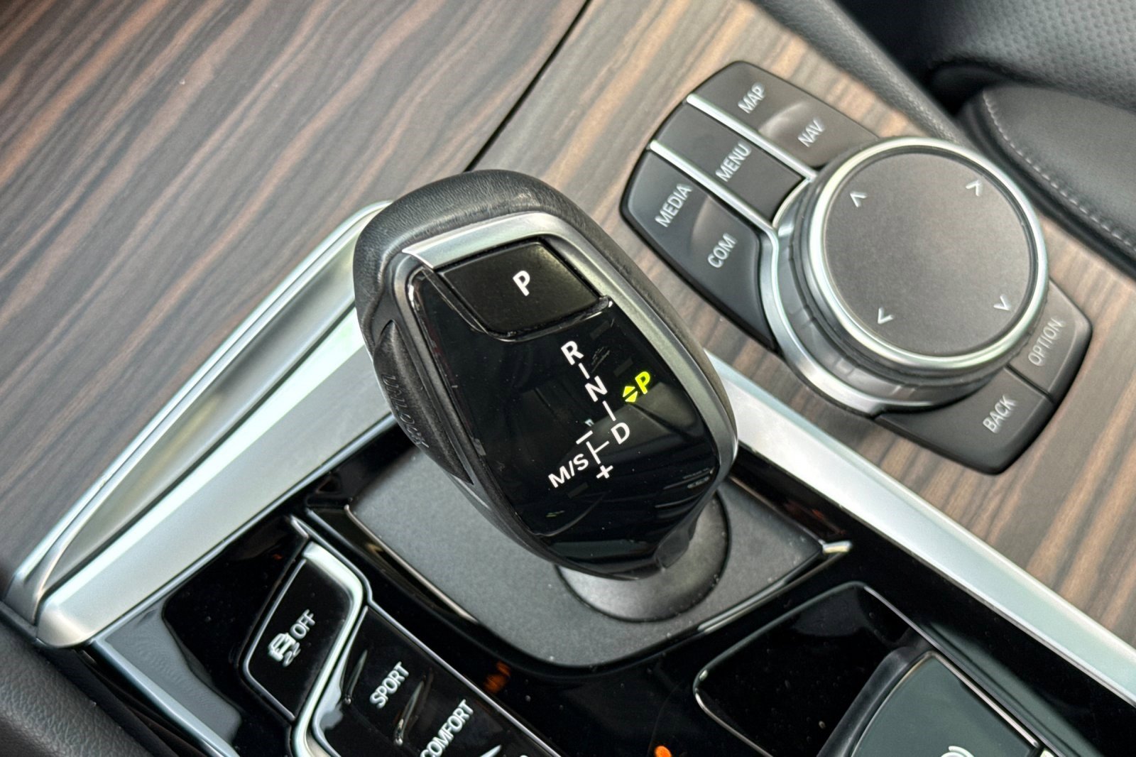 Certified 2023 BMW 530i w/ Premium Package image 26