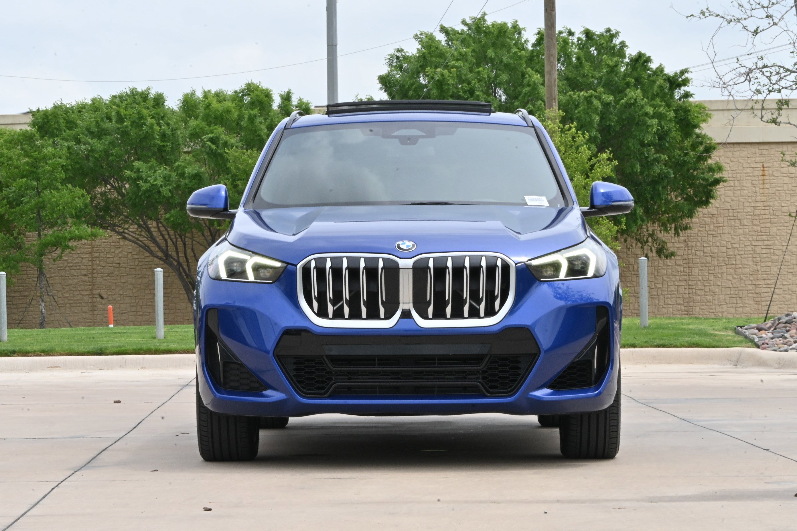 Certified 2024 BMW X1 xDrive28i w/ Technology Package AWD/4WD image 3