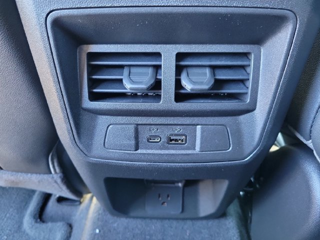 New 2026 Chevrolet Colorado ZR2 w/ Technology Package AWD/4WD image 17