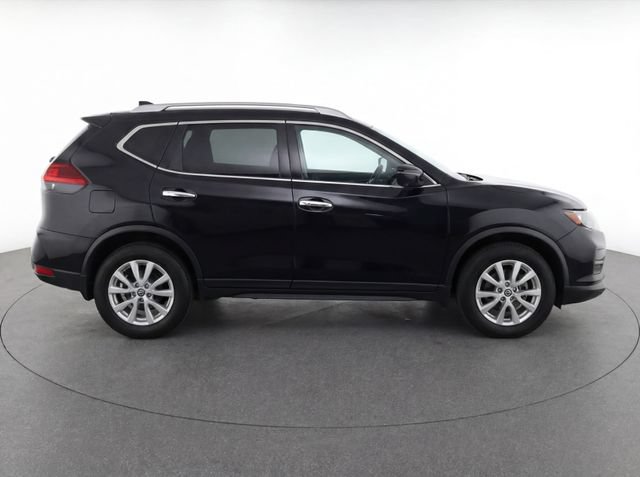 Used 2018 Nissan Rogue SV w/ Sun & Sound Touring Package AWD/4WD image 2