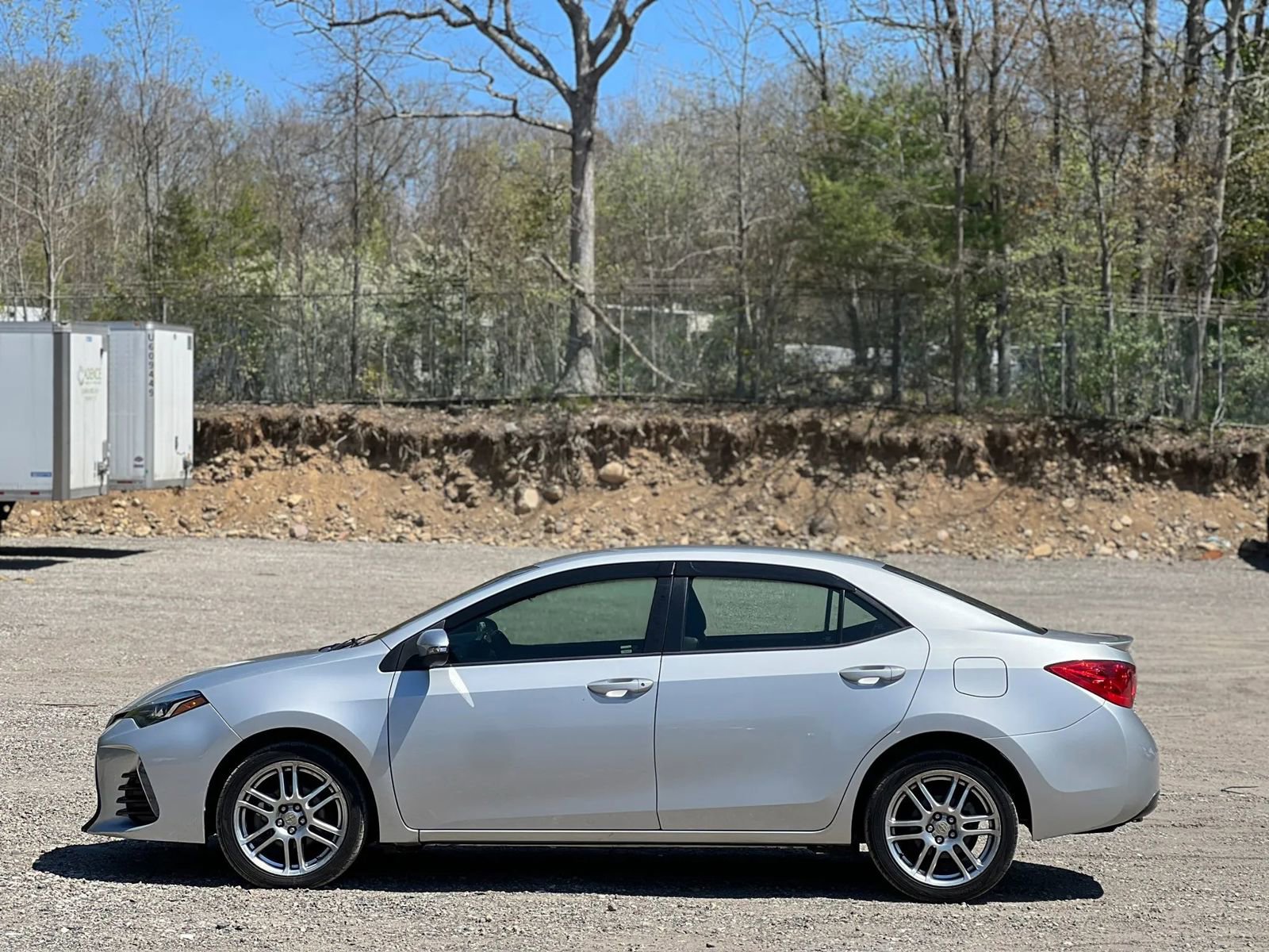 Used 2019 Toyota Corolla SE FWD image 3