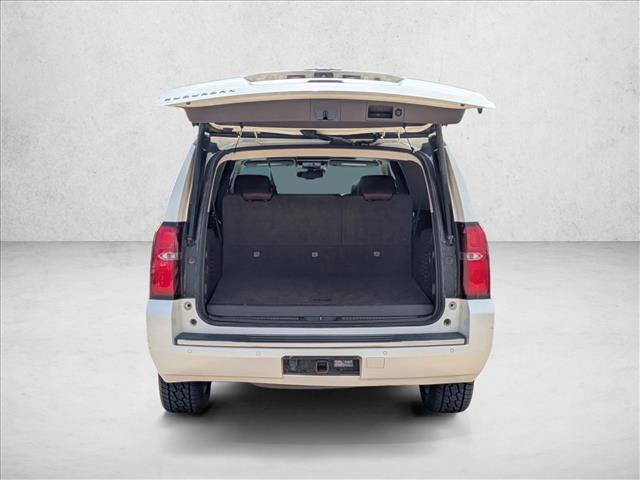 Used 2015 Chevrolet Suburban LTZ RWD image 6