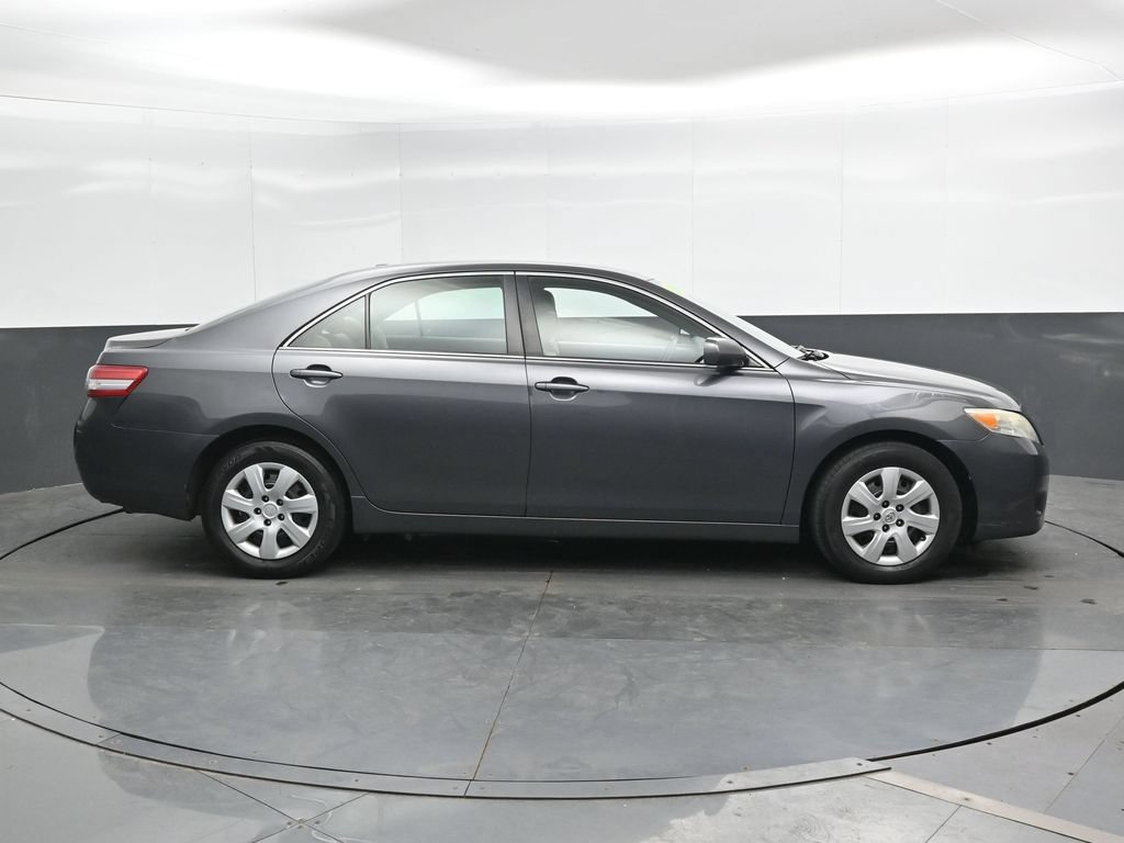 Used 2010 Toyota Camry LE FWD image 4