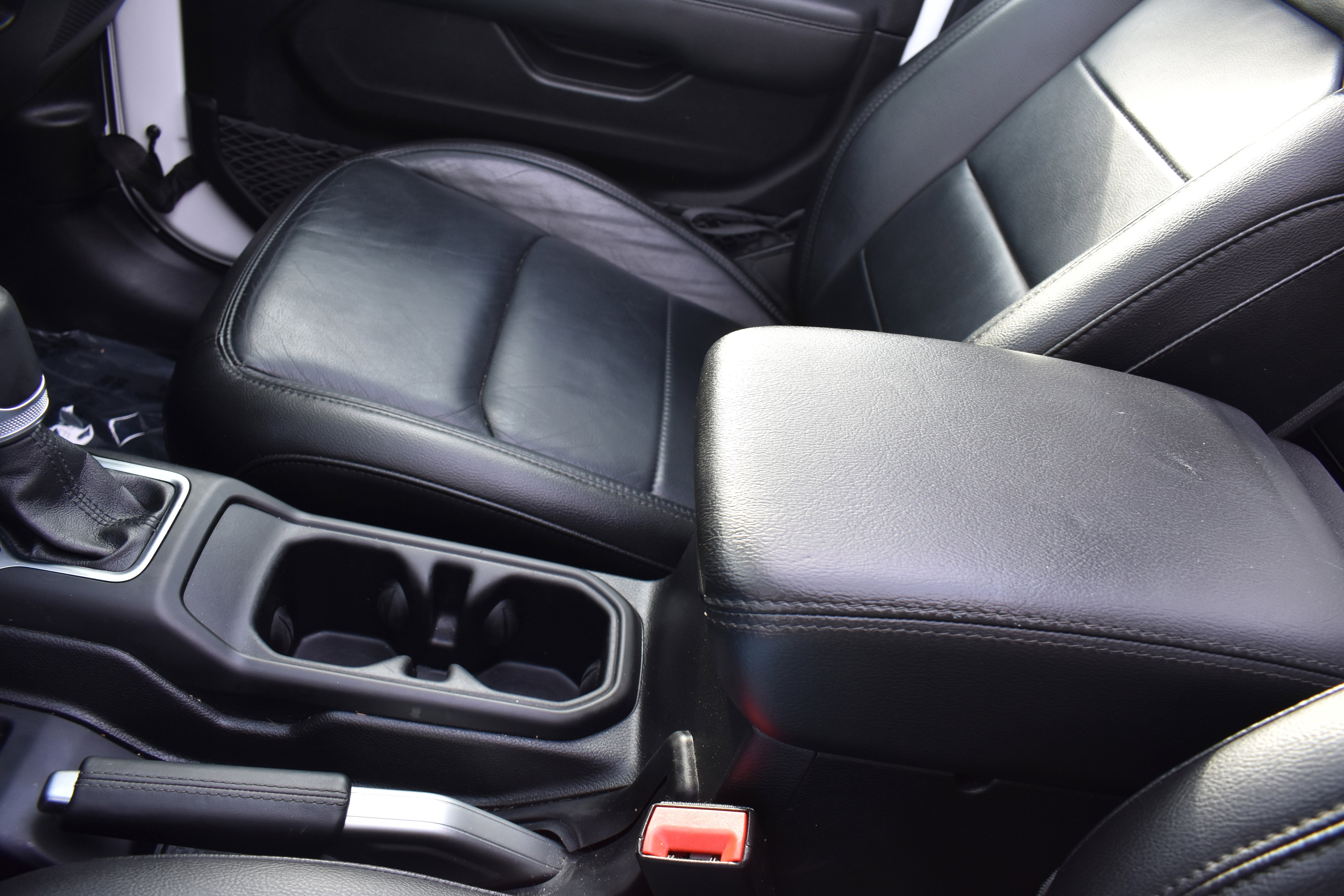 Used 2019 Jeep Wrangler Unlimited Sahara image 23