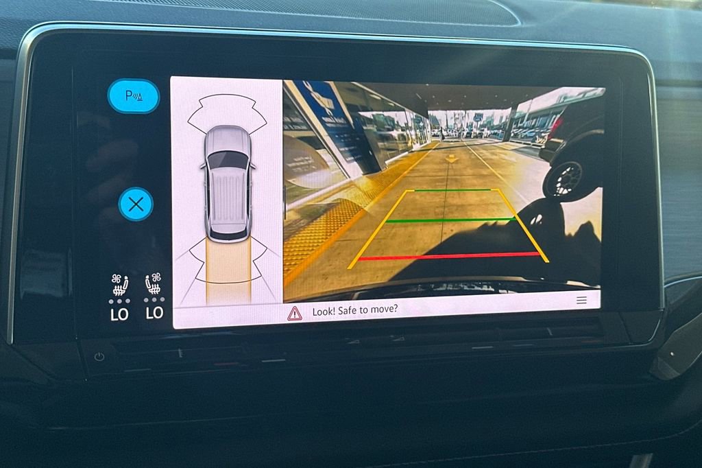 Used 2024 Volkswagen Atlas Cross Sport SE image 22