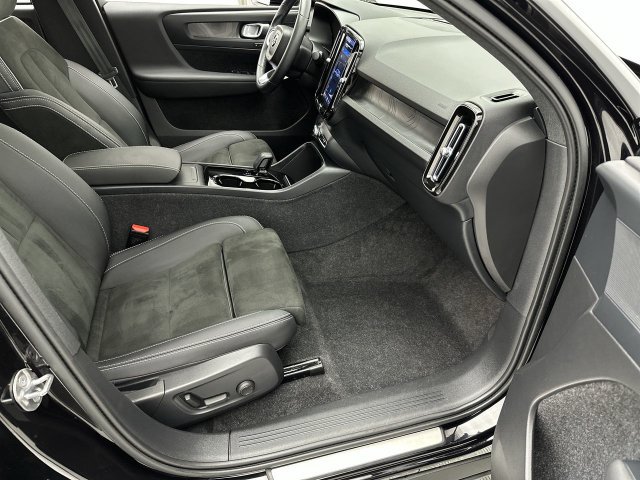 Used 2023 Volvo C40 P8 Recharge Plus w/ Climate Package AWD/4WD image 25