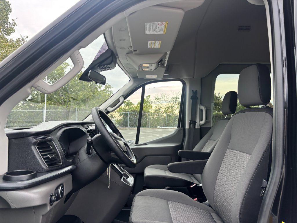 Used 2023 Ford Transit 350 XLT RWD image 16