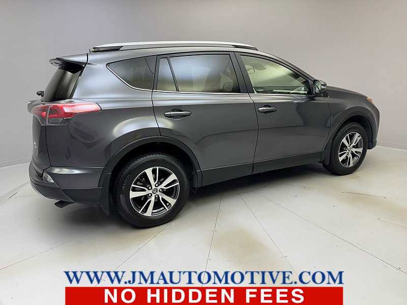 Used 2018 Toyota RAV4 XLE image 5