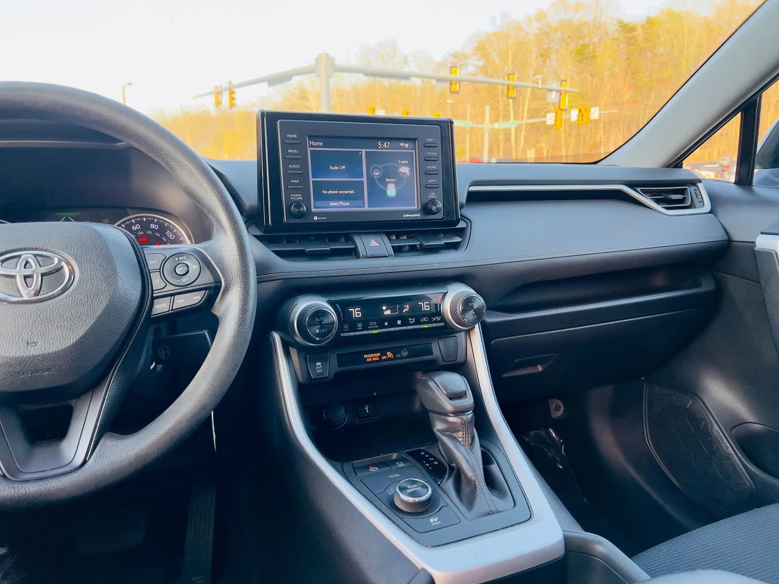 Used 2020 Toyota RAV4 LE w/ All Weather Liner Package image 21