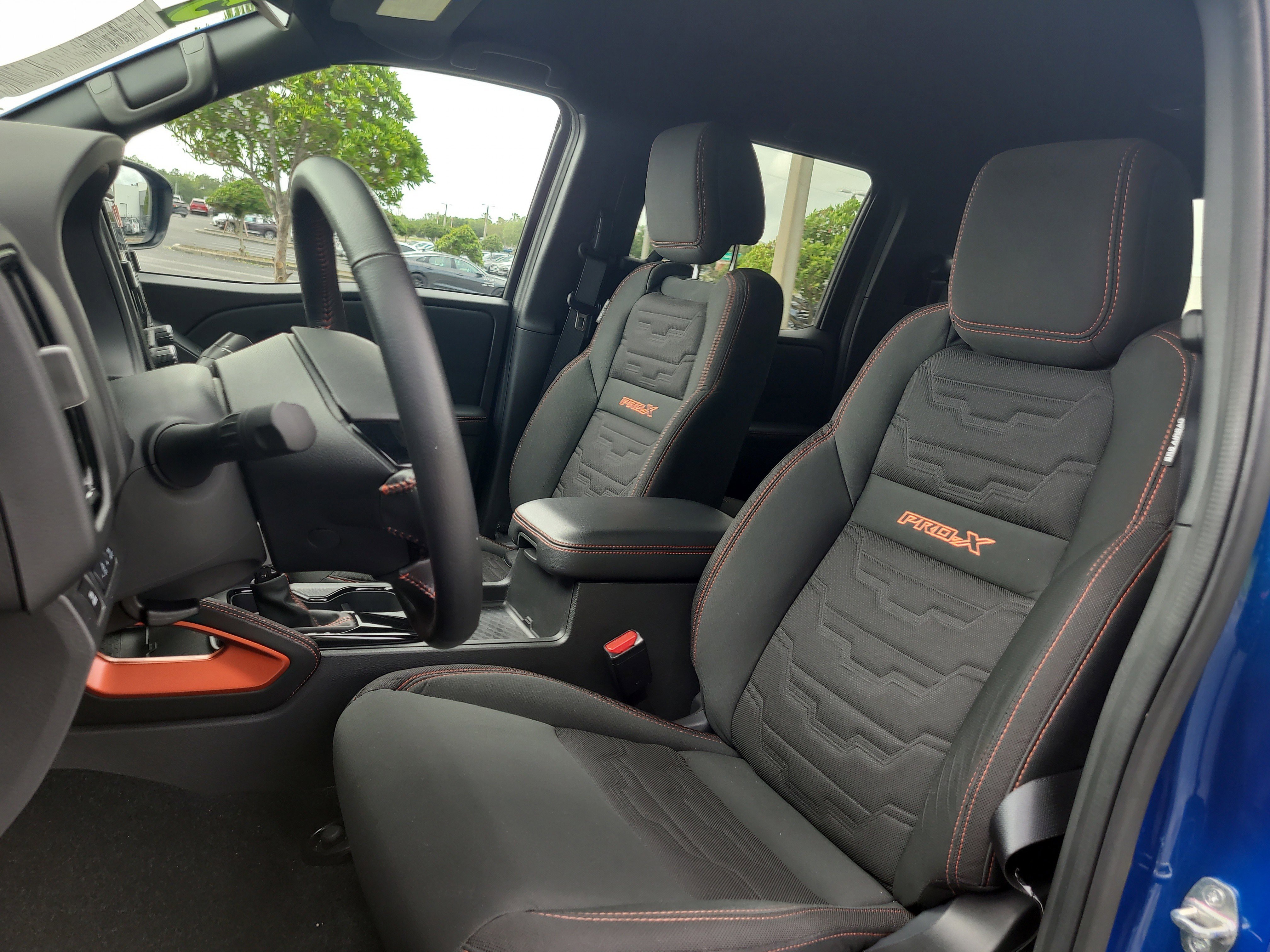 Used 2025 Nissan Frontier Pro-X w/ Tow Package image 21