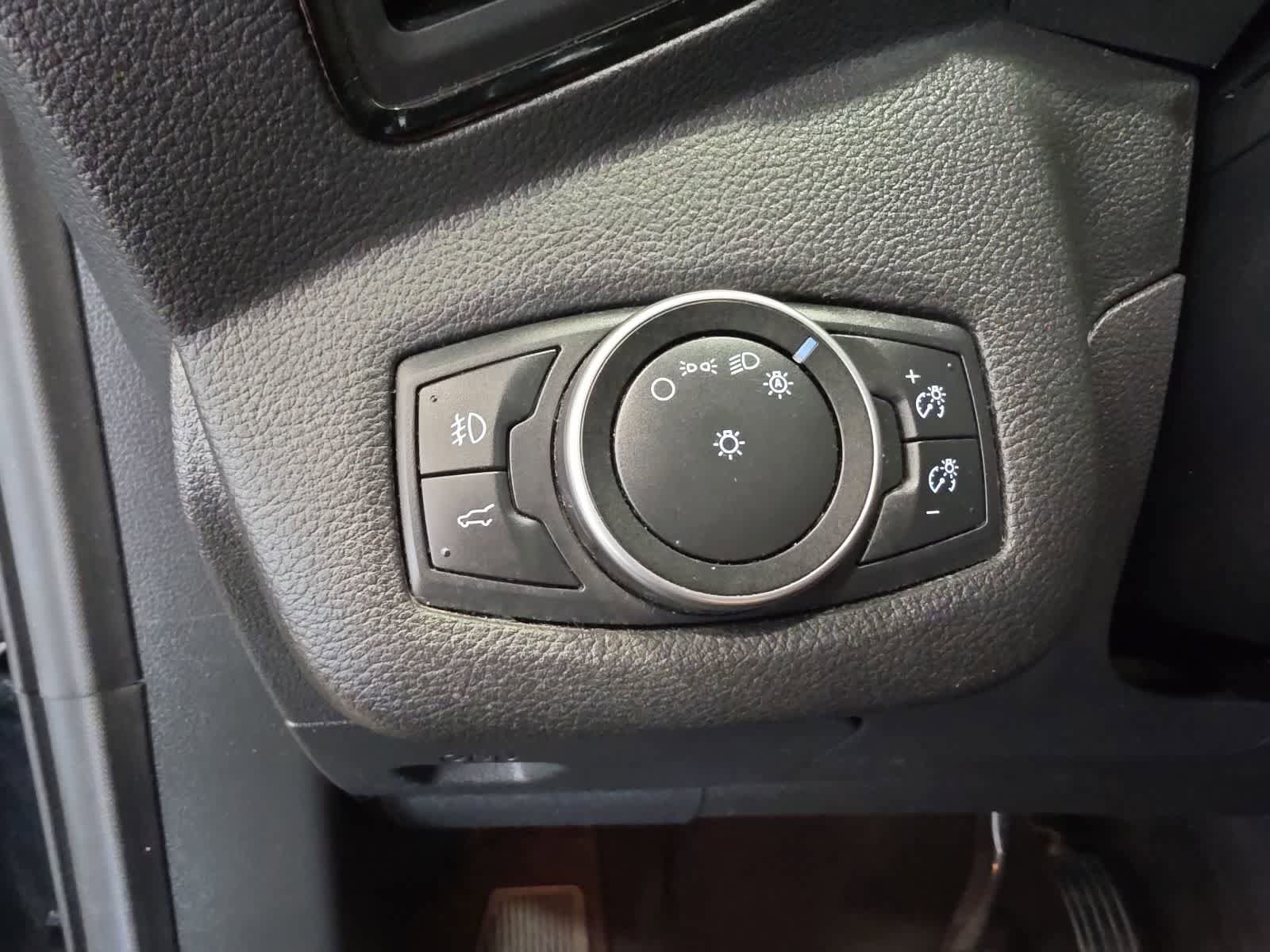Used 2018 Ford Escape SEL AWD/4WD image 17