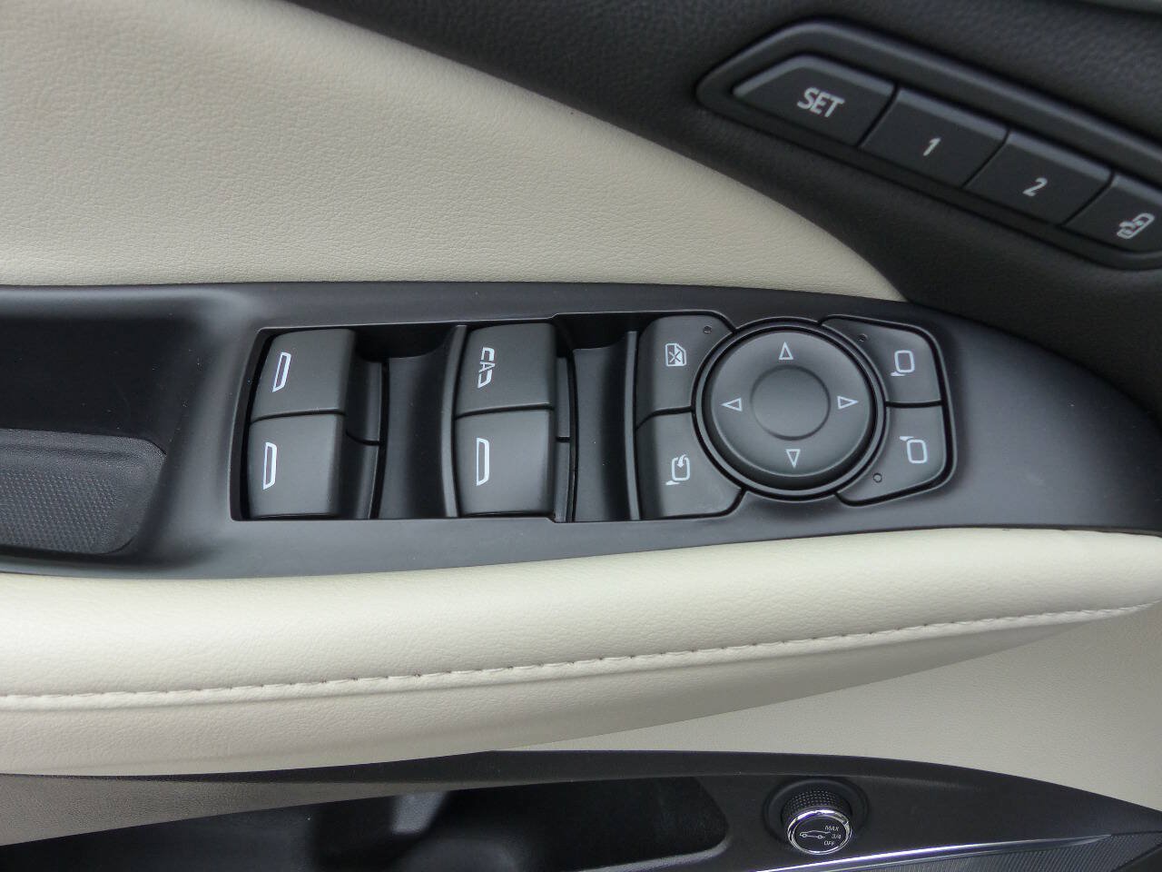 Used 2022 Buick Enclave Premium w/ Surround and Sites Package FWD image 21
