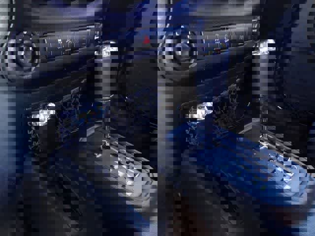 Used 2015 Jeep Wrangler Unlimited Sahara image 28