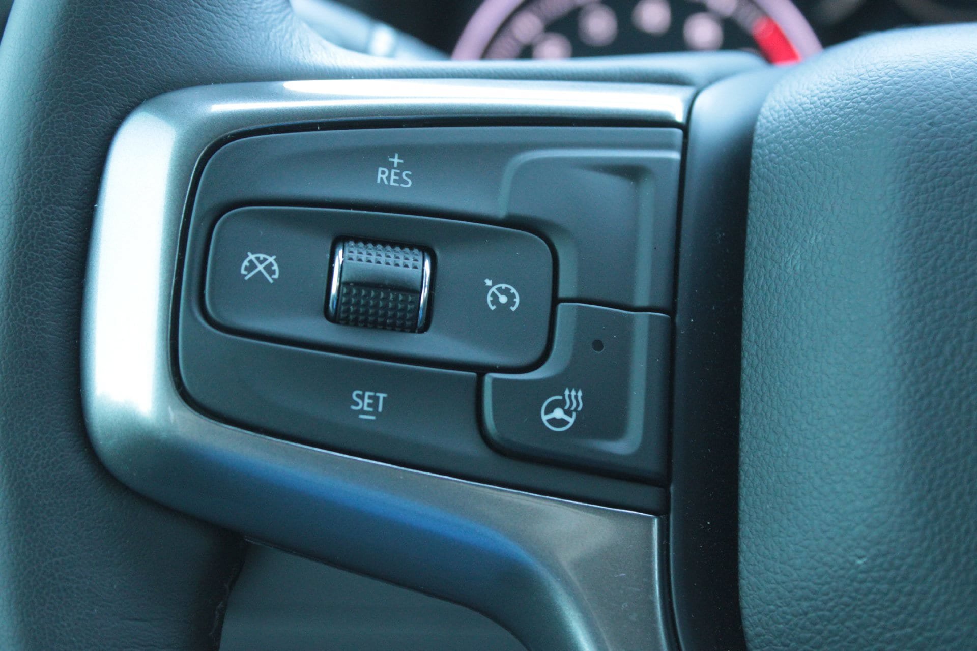 Used 2022 Chevrolet Silverado 1500 LTZ w/ LTZ Convenience Package II AWD/4WD image 31