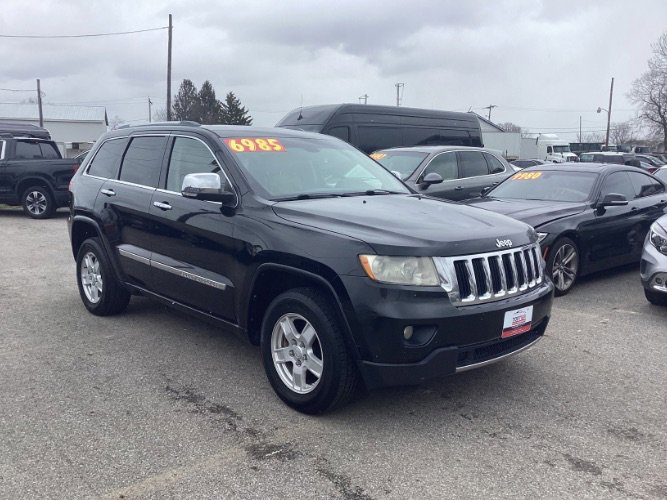 Used 2012 Jeep Grand Cherokee Limited w/ Trailer Tow Group image 2