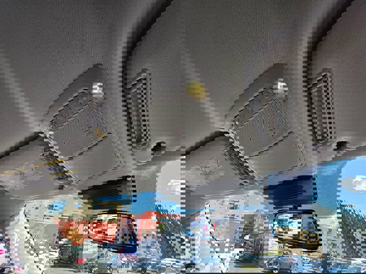 Used 2023 Nissan Armada SV image 12