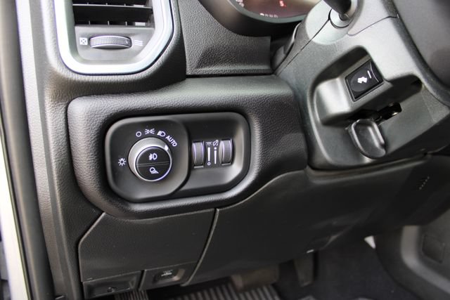Used 2025 RAM 2500 Laramie AWD/4WD image 21