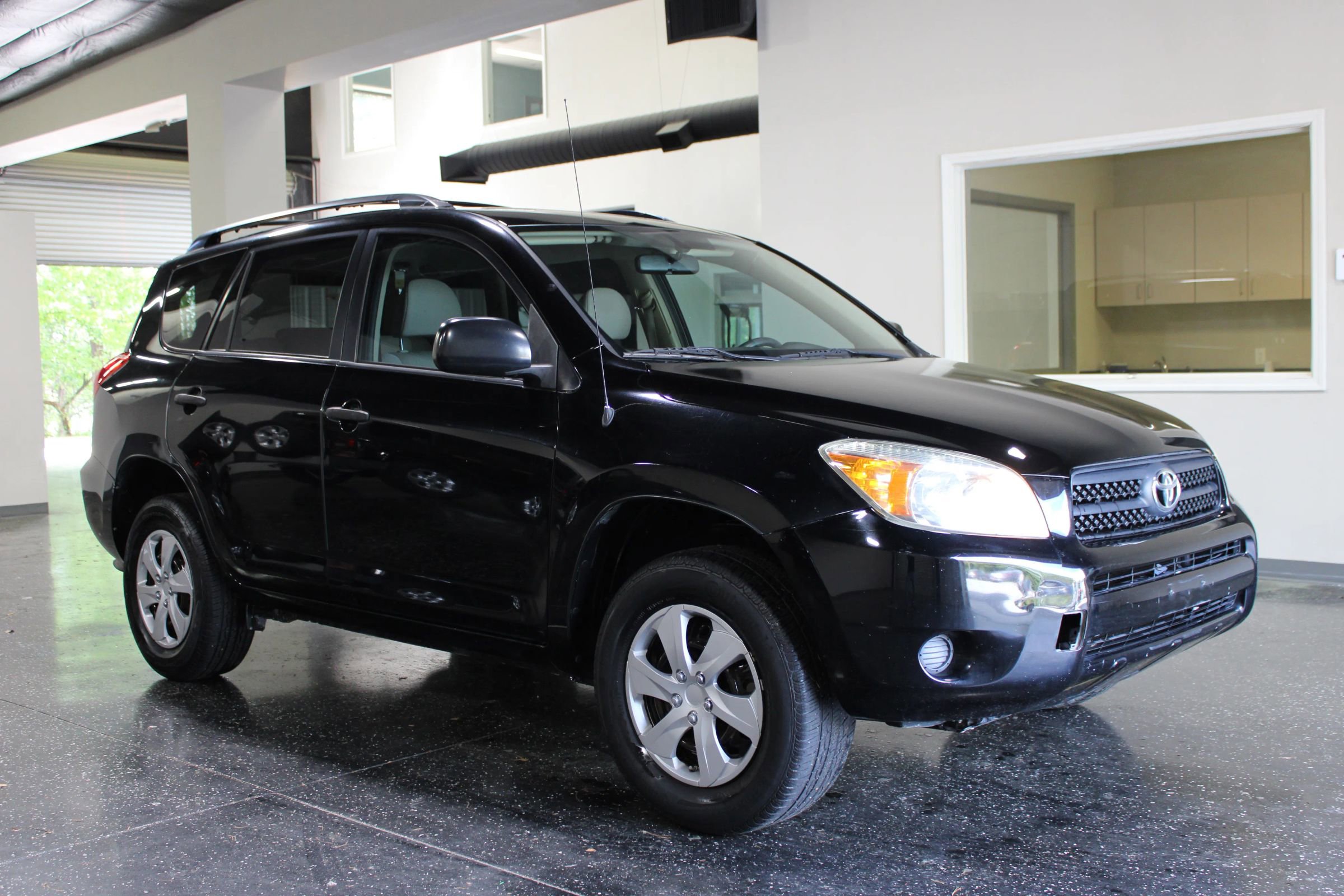 Used 2008 Toyota RAV4 2WD image 25