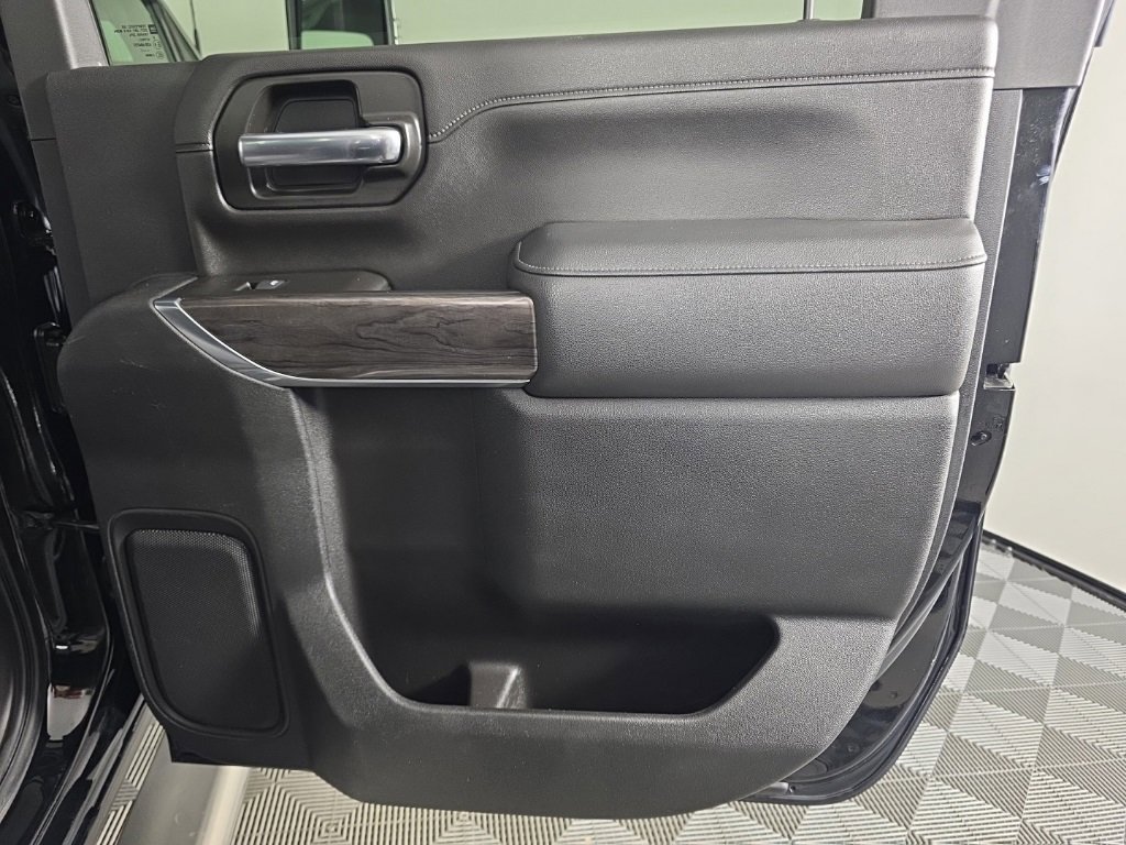 Used 2021 Chevrolet Silverado 2500 LTZ w/ LTZ Plus Package image 40