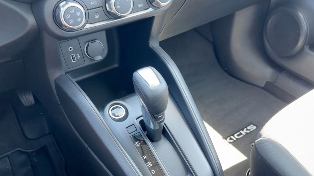 Used 2023 Nissan Kicks S image 30