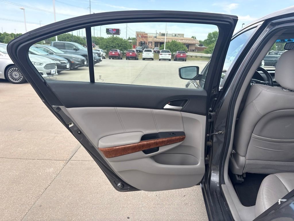 Used 2011 Honda Accord EX-L image 36