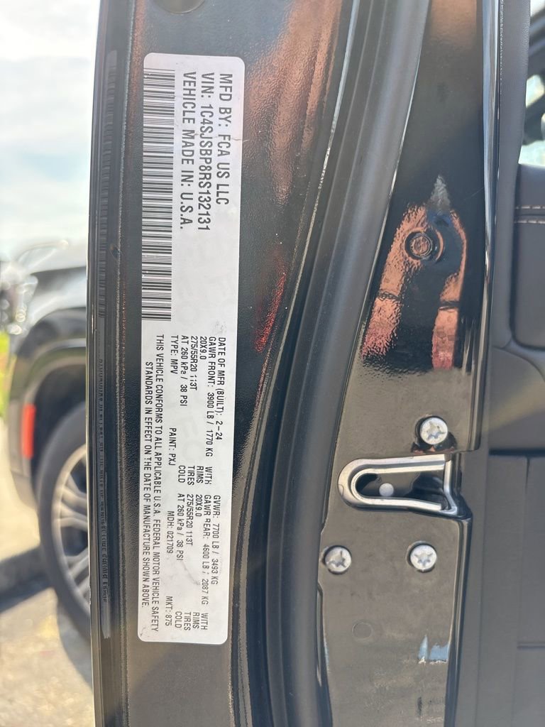 Used 2024 Jeep Wagoneer L Series II w/ Flexible Seating Group image 25