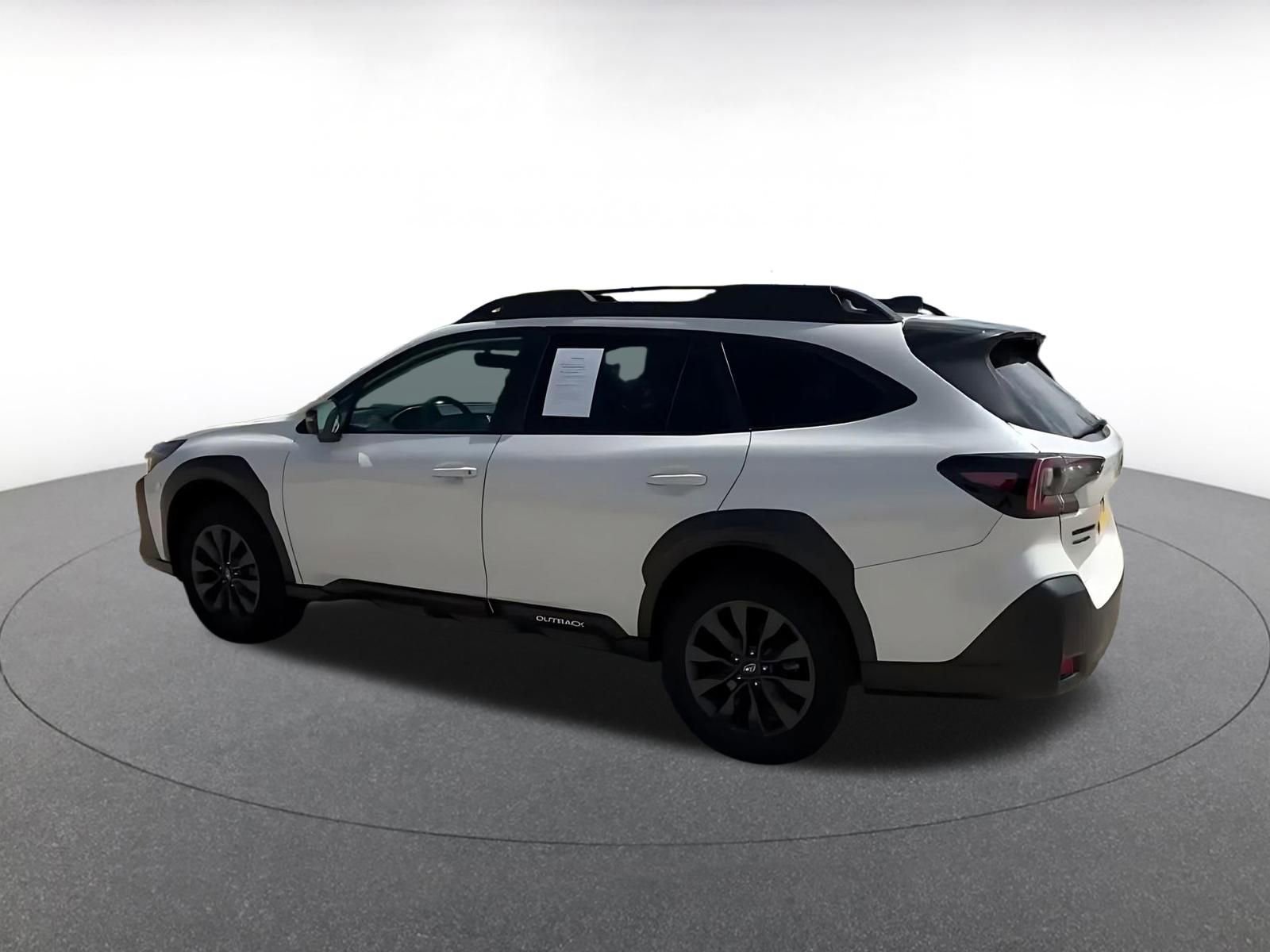 Used 2024 Subaru Outback Onyx Edition AWD/4WD image 10