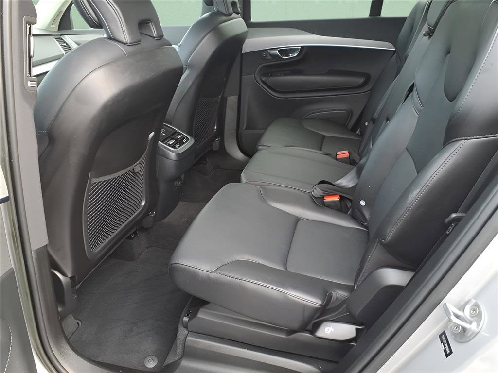Used 2023 Volvo XC90 B5 Core image 7