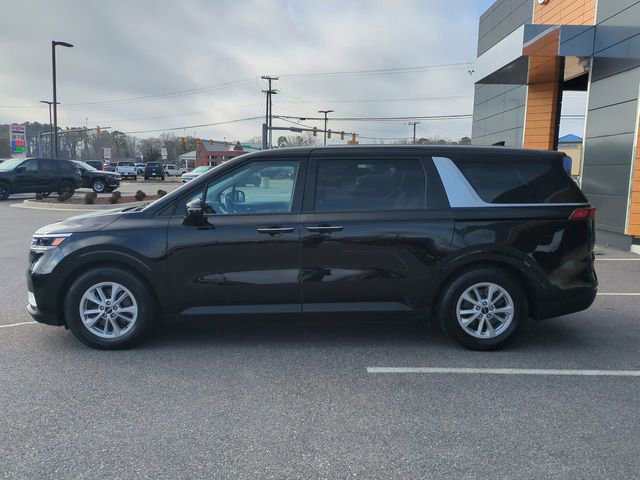 Used 2022 Kia Carnival LX image 7