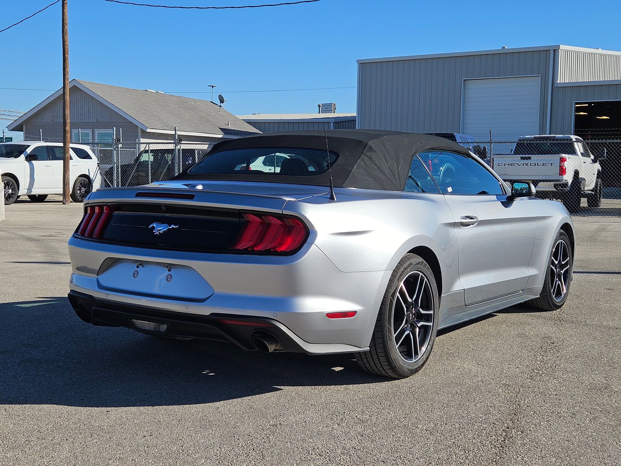 Used 2023 Ford Mustang Premium image 3