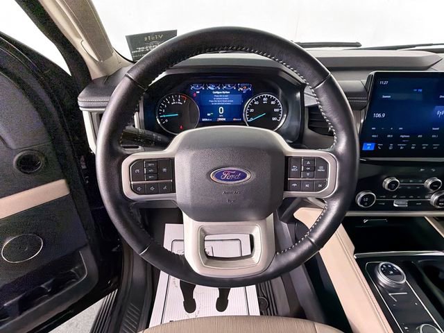 Used 2023 Ford Expedition XLT image 11