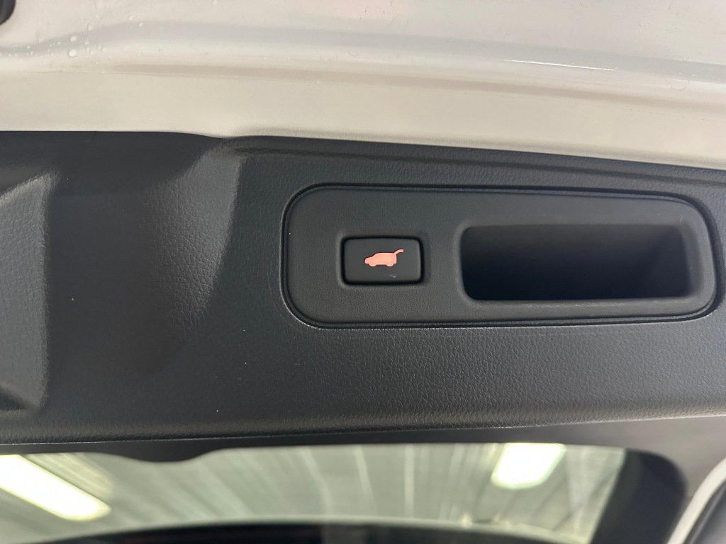 Used 2025 Honda Passport EX-L image 25