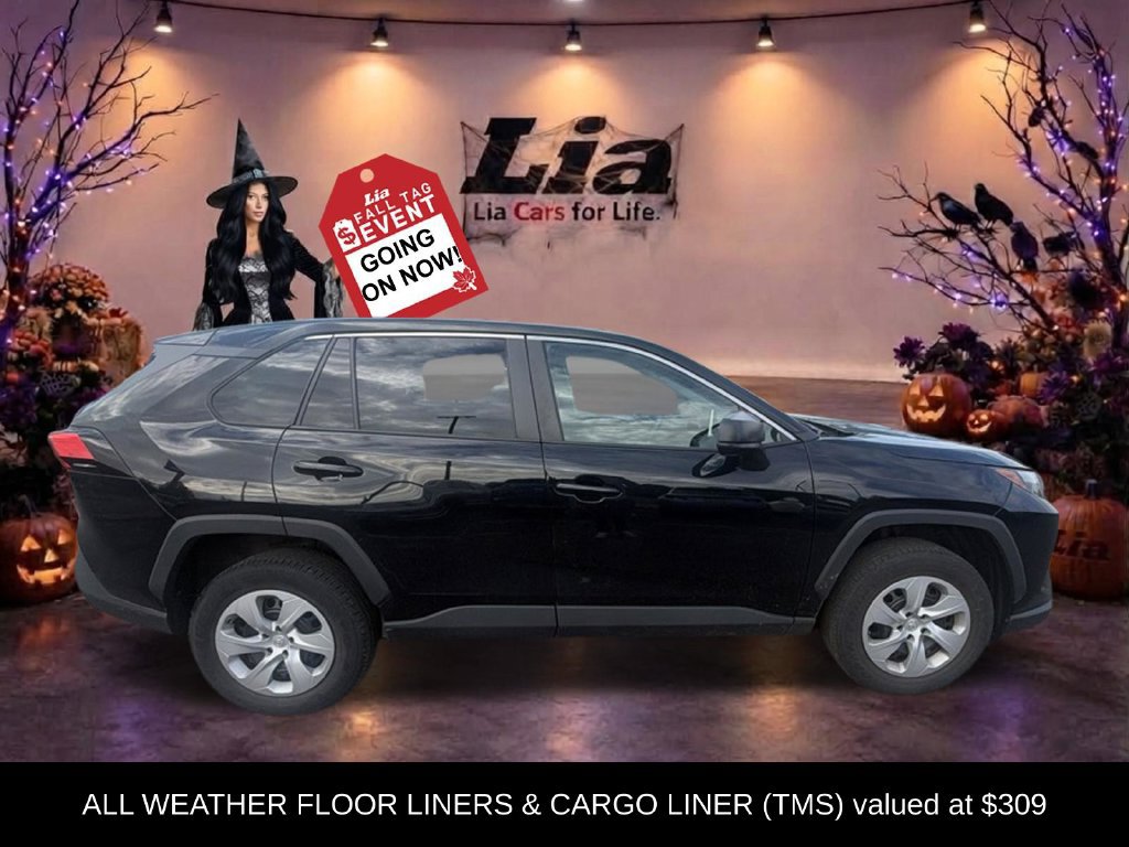 Used 2024 Toyota RAV4 LE AWD/4WD image 3