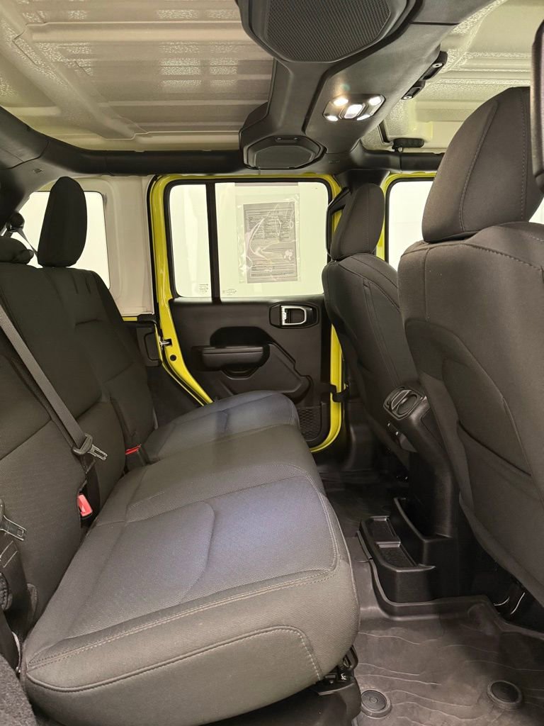 Used 2023 Jeep Wrangler Unlimited w/ Cold Weather Group image 19