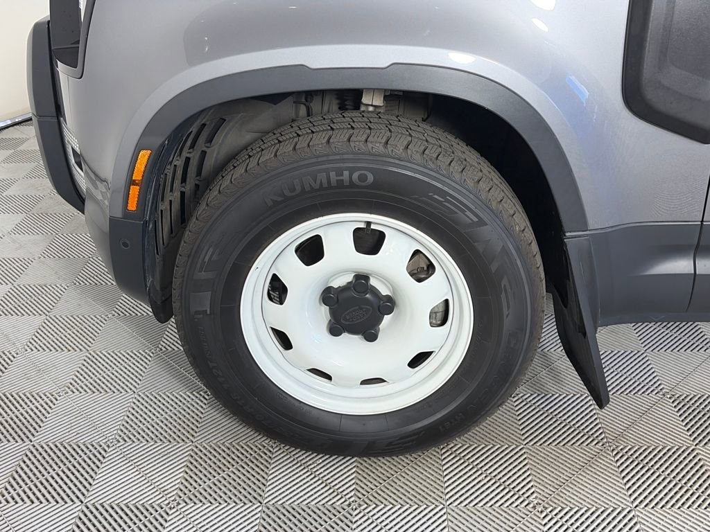 Used 2022 Land Rover Defender 110 image 8