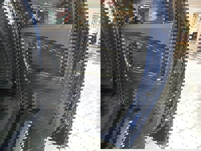 Used 2010 Chevrolet Traverse LT w/ Personal Connectivity Package image 16