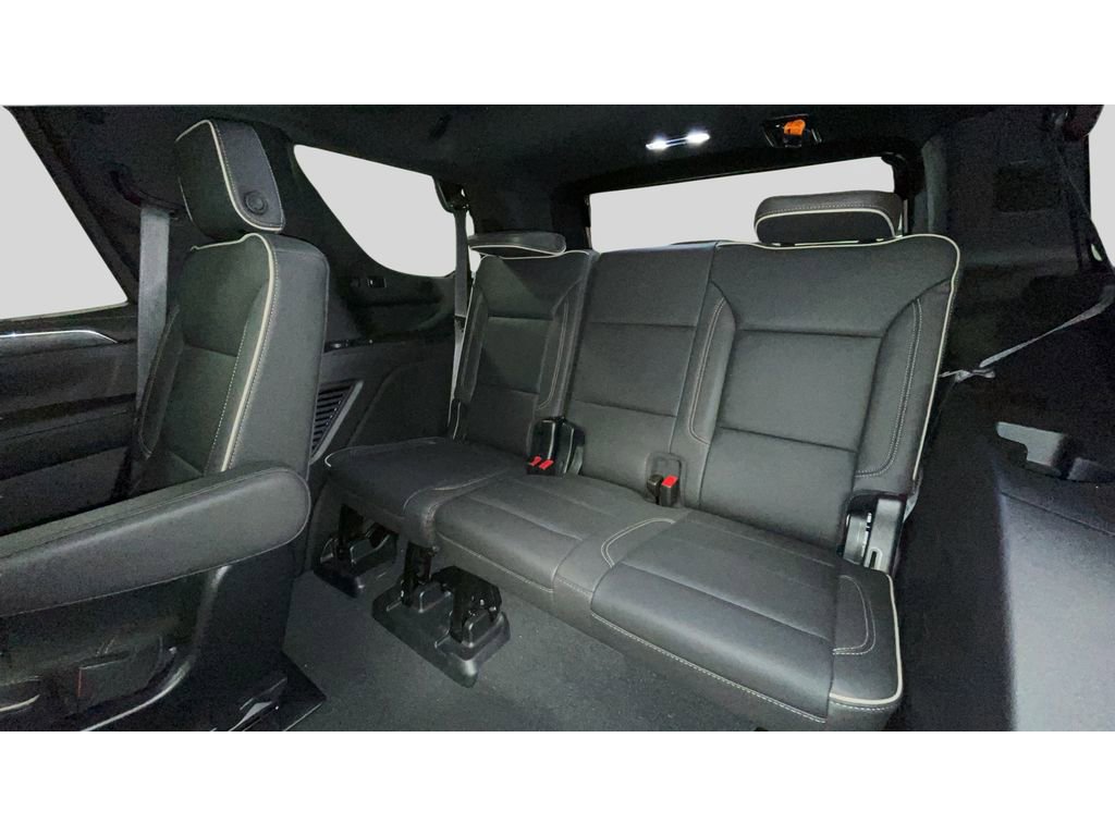 Used 2023 GMC Yukon SLT w/ SLT Luxury Package AWD/4WD image 17