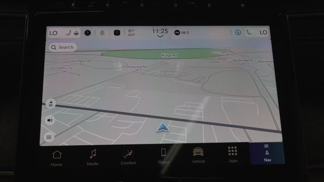 New 2025 Jeep Grand Cherokee L Limited w/ Luxury Tech Group II image 39