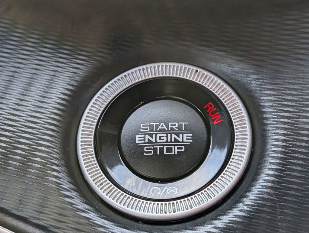 Used 2024 Jeep Grand Cherokee L Altitude image 37