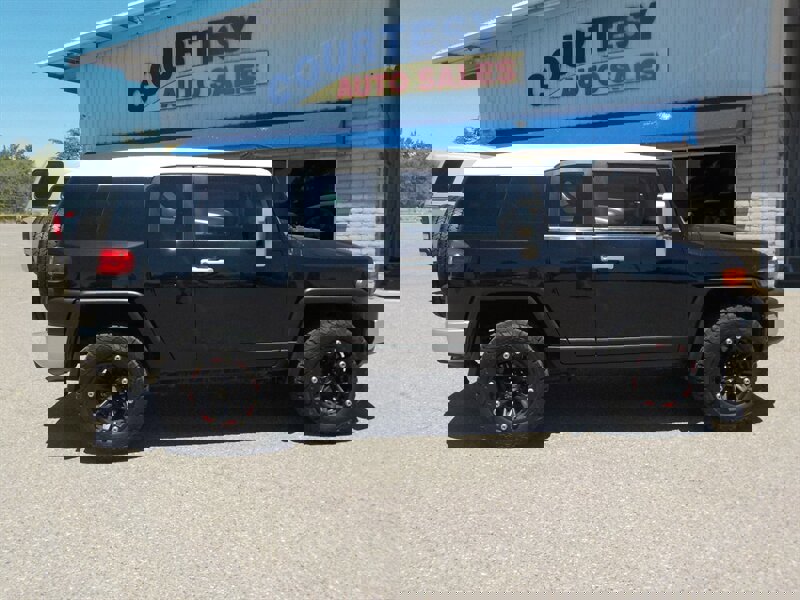 Used 2007 Toyota FJ Cruiser 4WD image 11