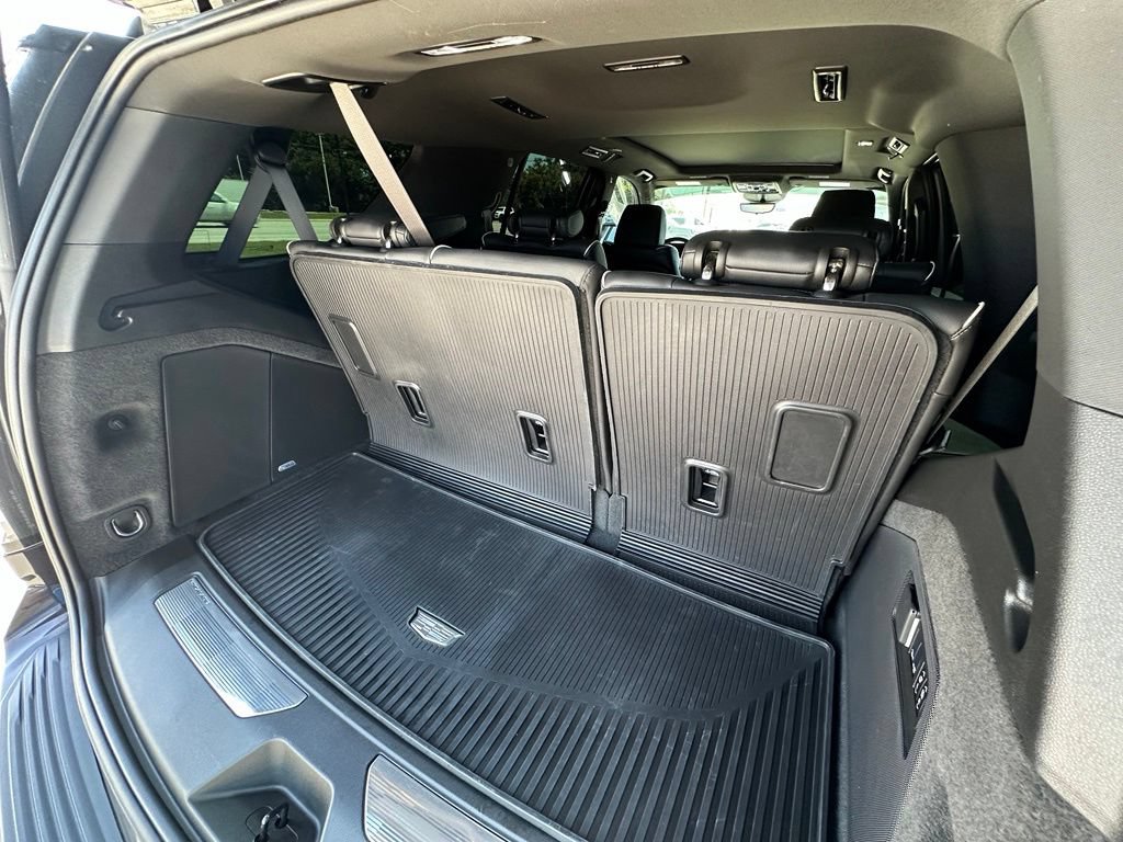 Used 2025 Cadillac Escalade Sport RWD image 18
