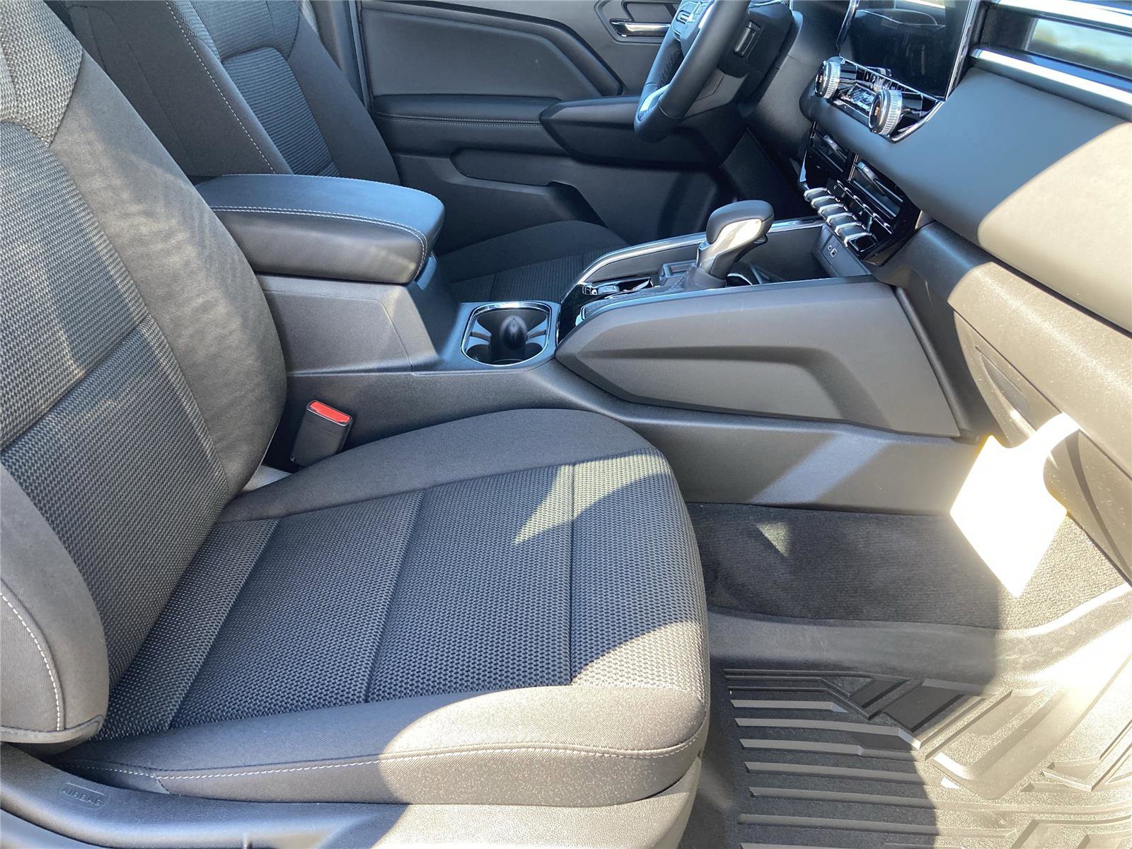 New 2026 GMC Canyon Elevation w/ Convenience Package image 15