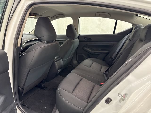 Used 2025 Nissan Altima 2.5 SV FWD image 17