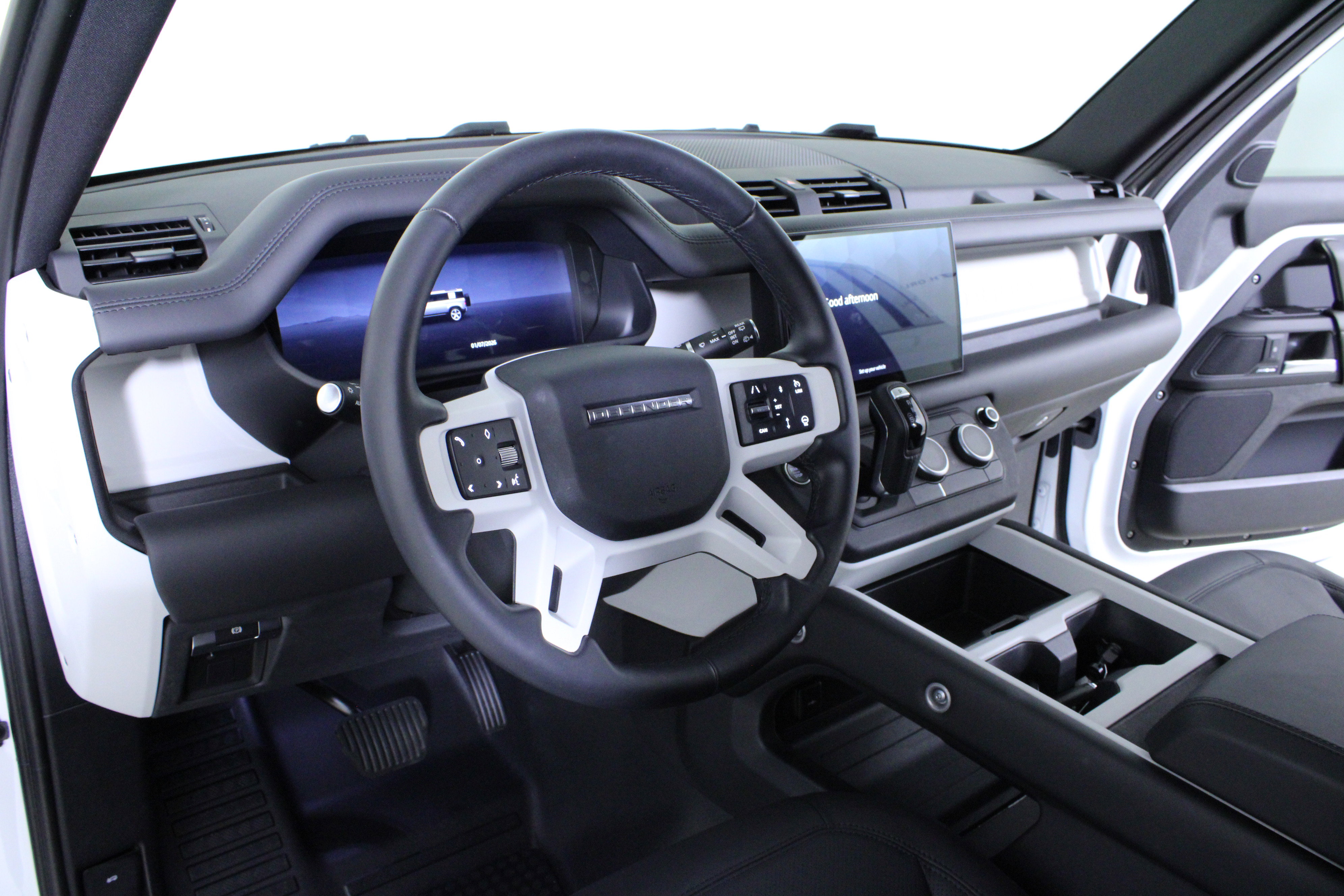 Used 2025 Land Rover Defender 110 S image 21